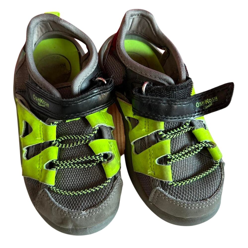 Oshkosh B’Gosh Water Shoes Toddler Size 8M Beach Waterpark Pool Vacation